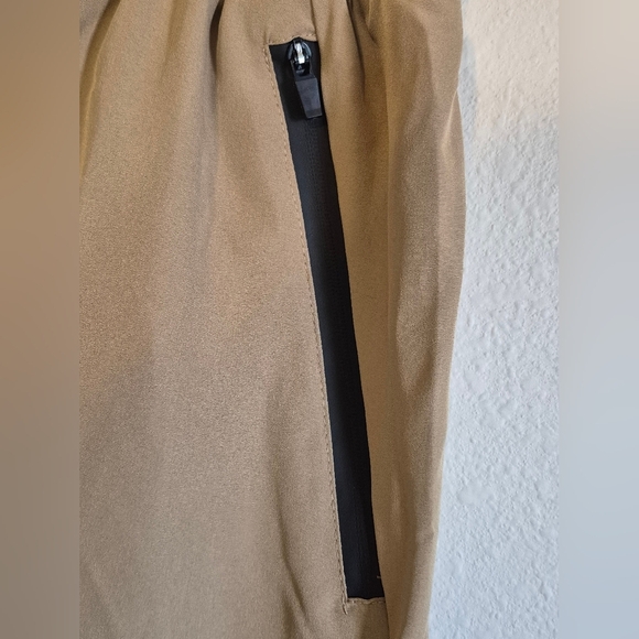 Tan Relaxed Fit Elastic Waist Shorts - Picture 4 of 5